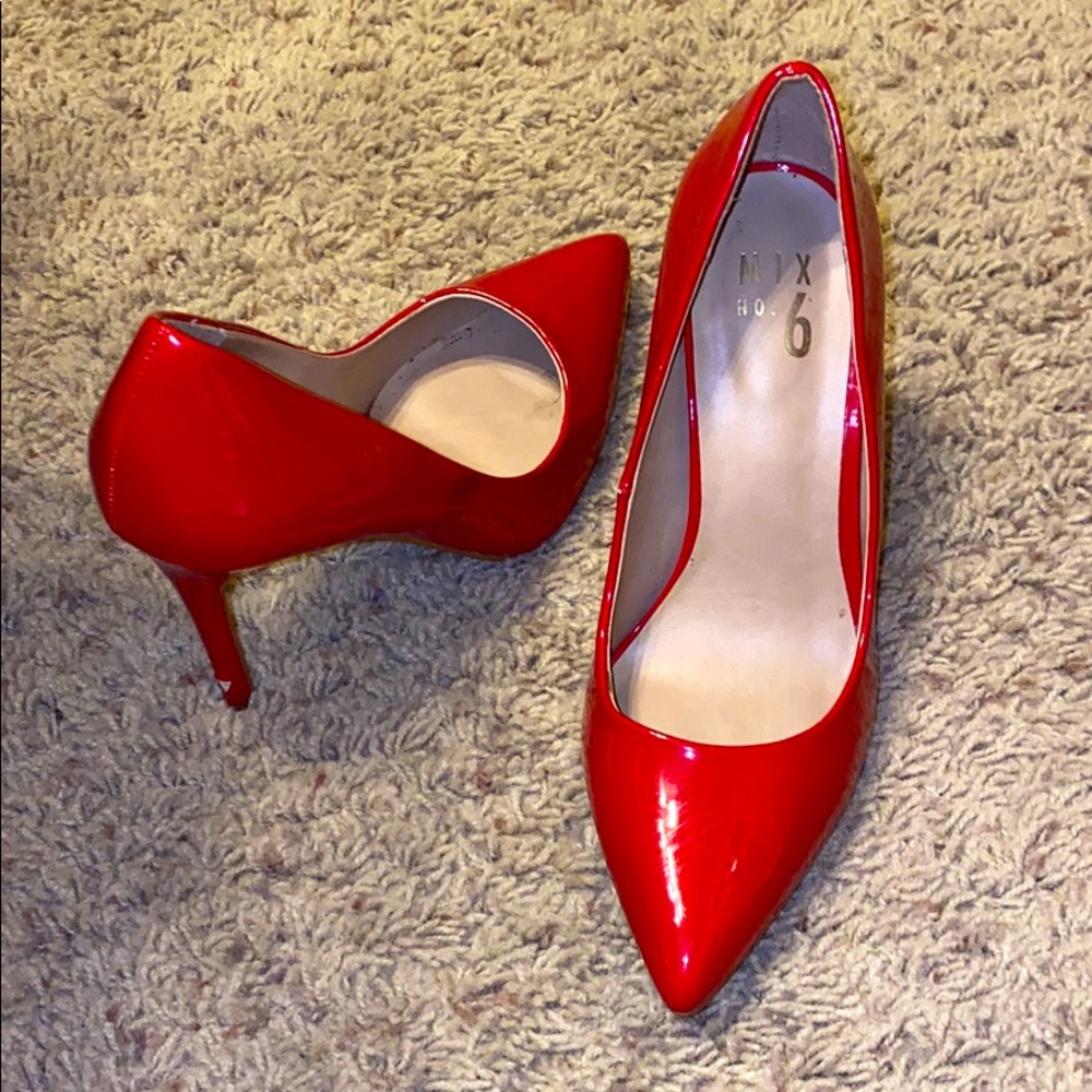 Red pumps